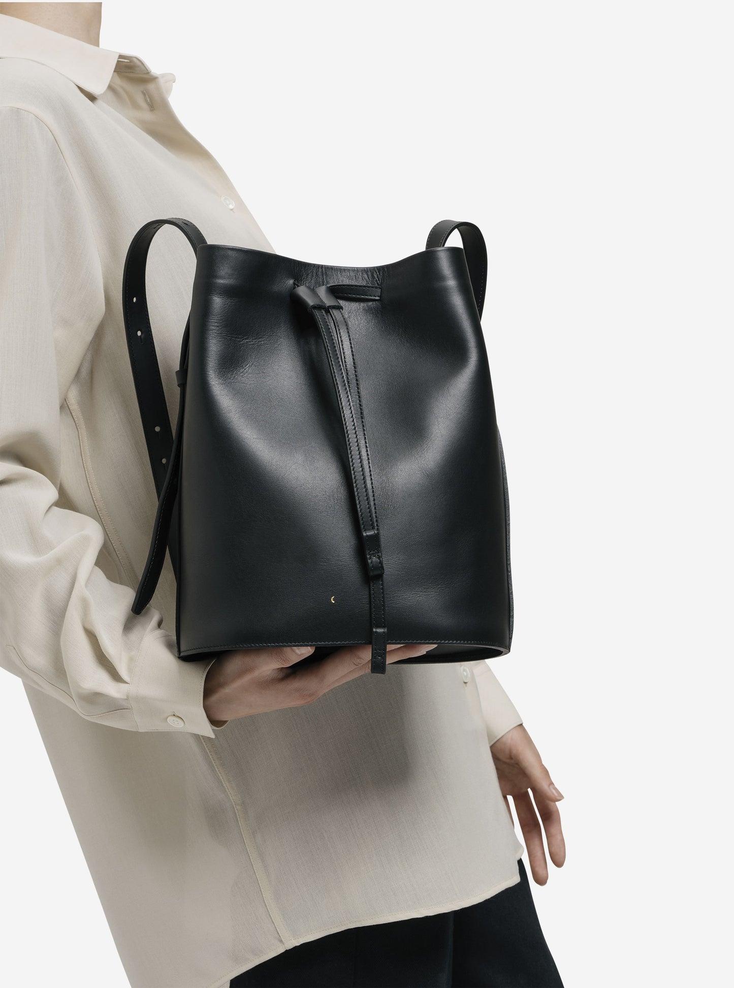 AB 103.1 Bucket Bag Light Grey