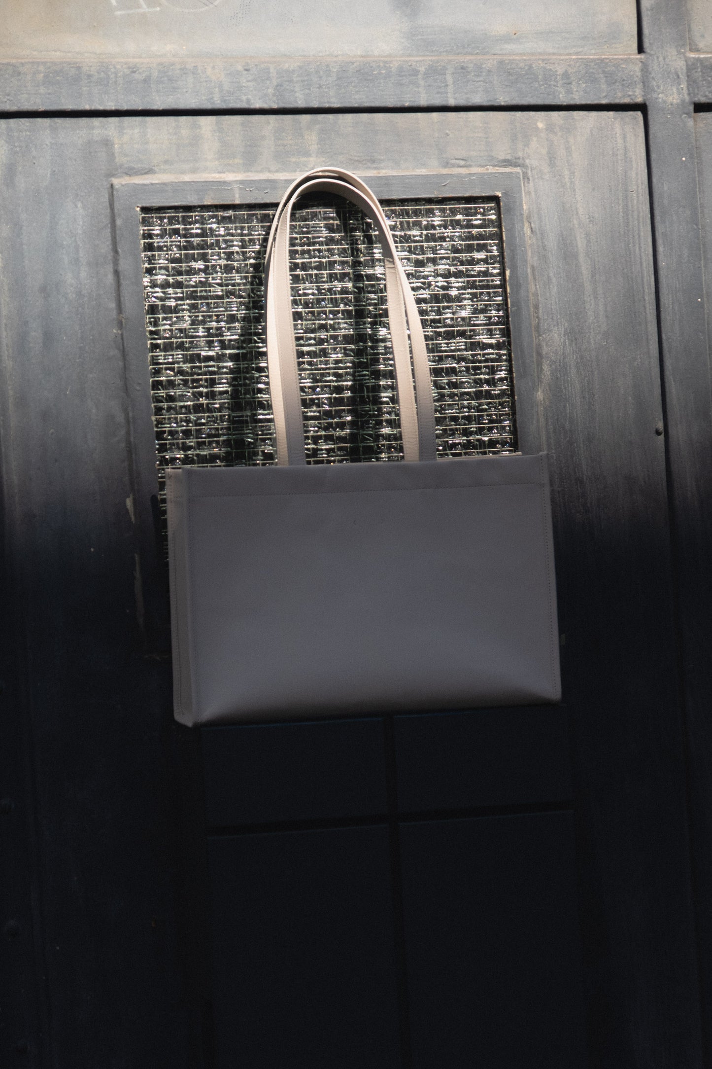 PB 11 Schultertasche Dust