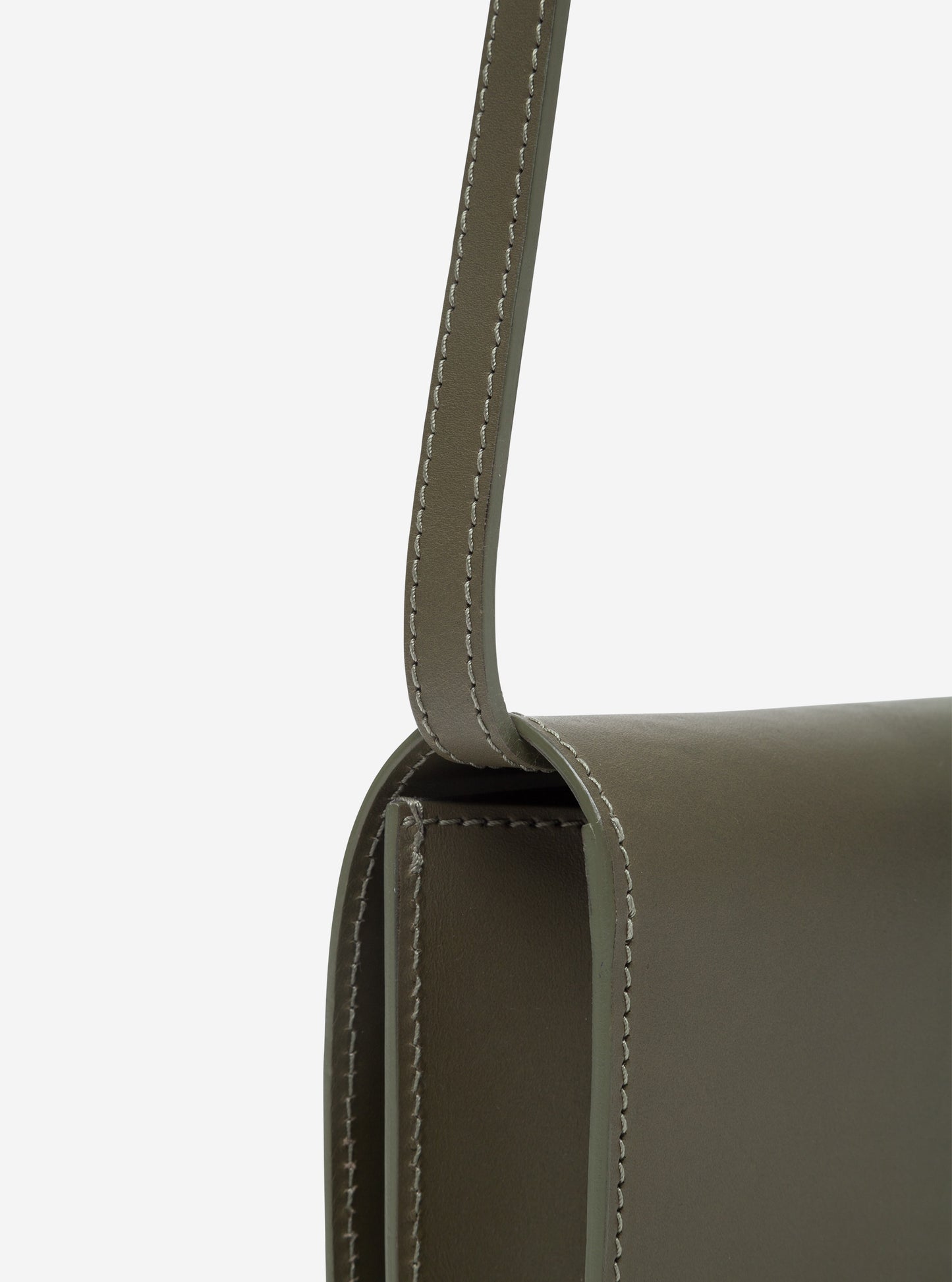 AB 10 Shoulder Bag Dark Olive